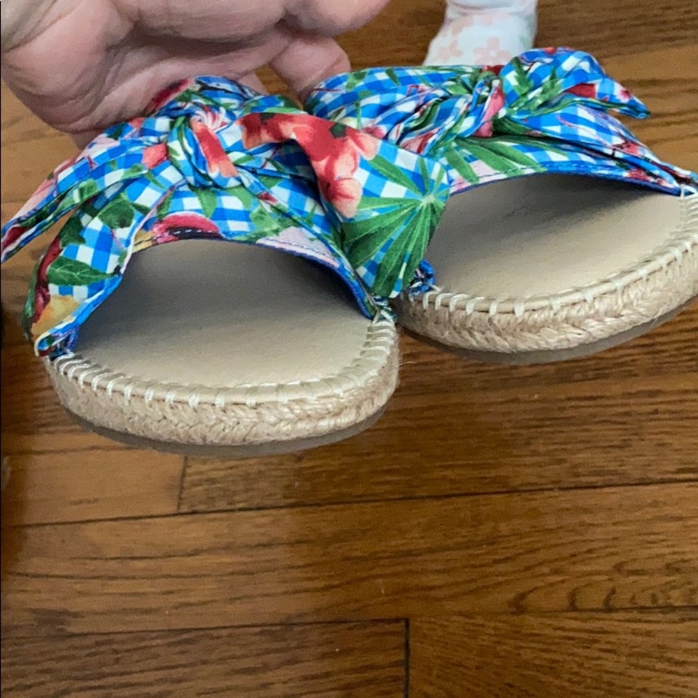 Sandals - Picture 3 of 5